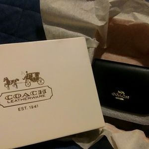 NWT Coach Signature Tri-fold Wallet